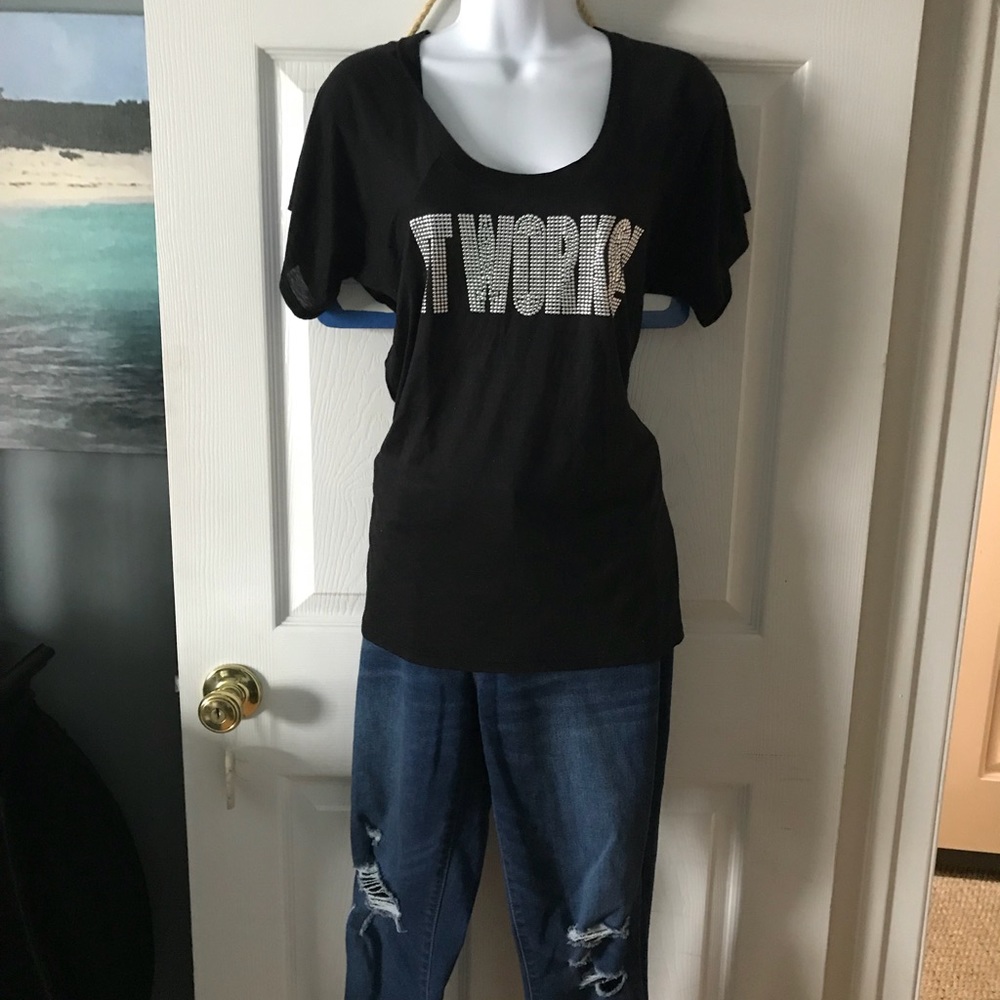 IT WORKS Tee